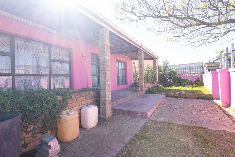 4 Bedroom Property for Sale in Belhar Western Cape